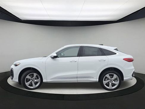 New 2025 Audi Q5 Premium Plus image 4