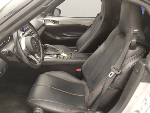 Used 2019 MAZDA MX-5 Miata Grand Touring w/ Appearance Package RWD image 17
