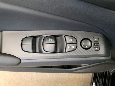 Used 2025 Nissan Altima 2.5 S FWD image 16