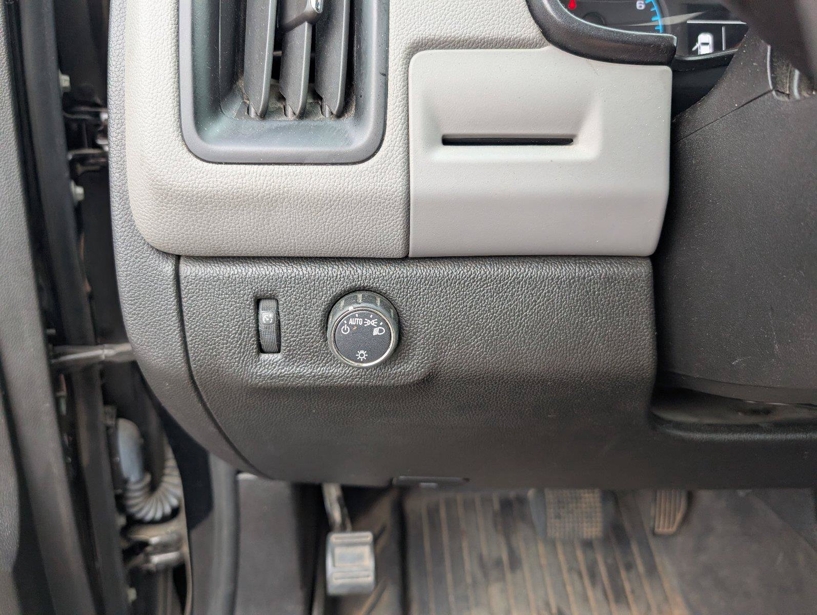Used 2019 Chevrolet Colorado W/T w/ WT Convenience Package RWD image 27