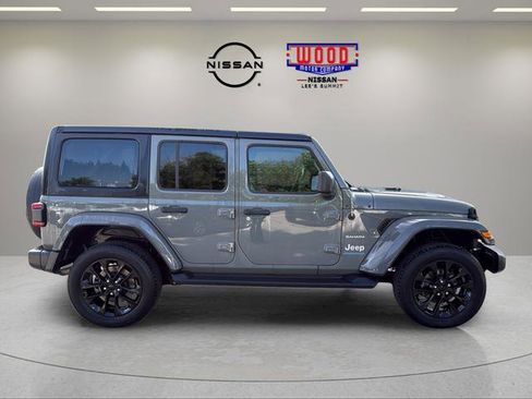 Used 2023 Jeep Wrangler Unlimited Sahara w/ Cold Weather Group AWD/4WD image 2