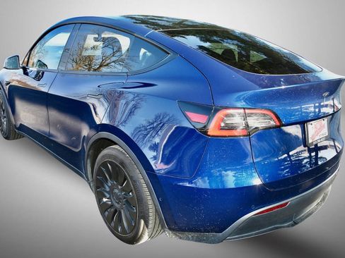 Used 2021 Tesla Model Y 2WD image 5