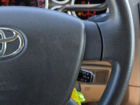 Used 2010 Toyota Tundra 2WD Double Cab image 25