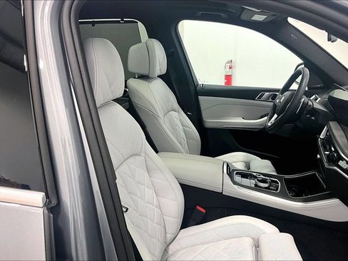 Used 2026 BMW X5 sDrive40i w/ Executive Package RWD image 7