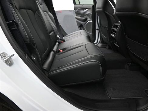 New 2025 Jeep Grand Cherokee Overland w/ Adv Protech Group III image 15