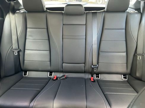 Used 2025 Mercedes-Benz GLE 450e 4MATIC image 13