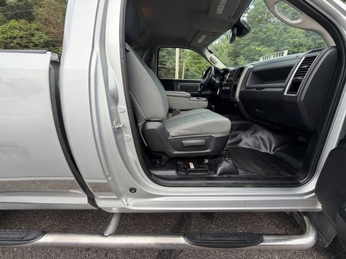 Used 2015 RAM 2500 Tradesman w/ Chrome Appearance Group AWD/4WD image 13