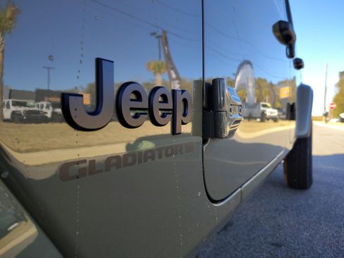 New 2026 Jeep Gladiator Sport image 6