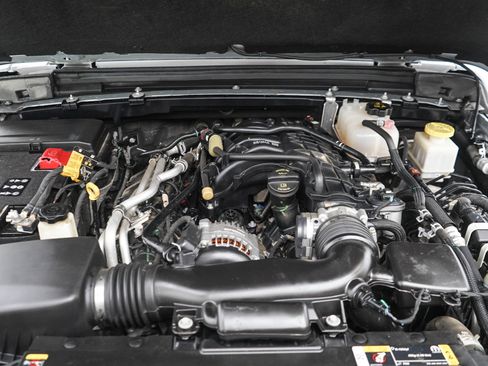 Used 2023 Jeep Gladiator Sport AWD/4WD image 29
