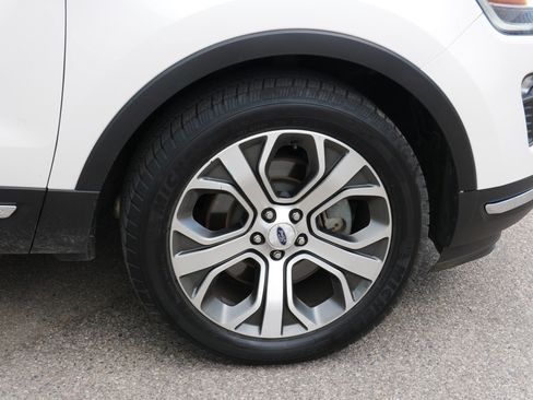 Used 2019 Ford Explorer Limited w/ Limited Luxury Package AWD/4WD image 15