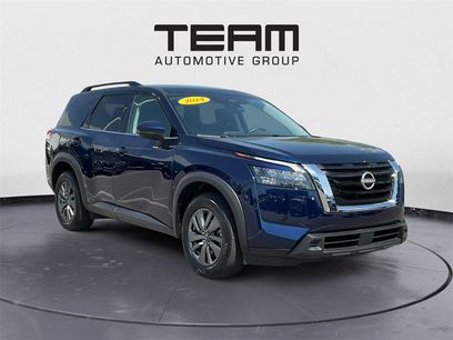 Used 2024 Nissan Pathfinder SV