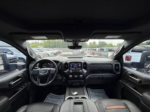 Used 2020 GMC Sierra 2500 AT4 w/ AT4 Premium Package AWD/4WD image 18