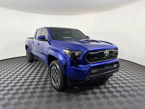 Used 2024 Toyota Tacoma TRD Sport image 5