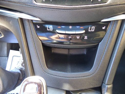 Used 2024 Cadillac XT6 Luxury w/ LPO, Floor Liner Package AWD/4WD image 30