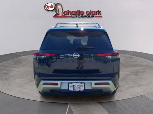 Used 2024 Nissan Pathfinder SL w/ SL Premium Package image 4