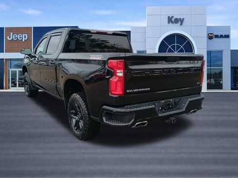 Used 2021 Chevrolet Silverado 1500 LT Trail Boss image 3