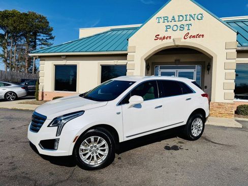 Used 2019 Cadillac XT5 FWD image 3