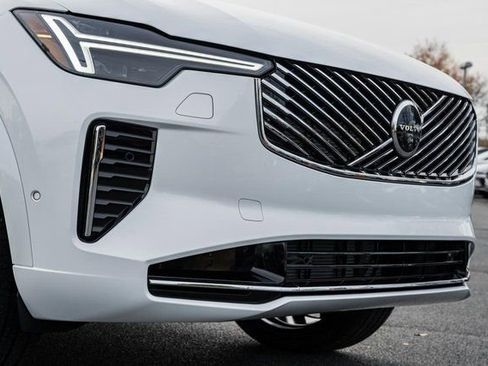 New 2026 Volvo XC90 B6 Plus w/ Protection Package Premier image 13