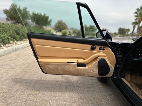 Used 1996 Porsche 911 Carrera image 39