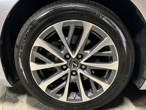 Used 2022 Lexus ES 300h w/ Premium Package image 36