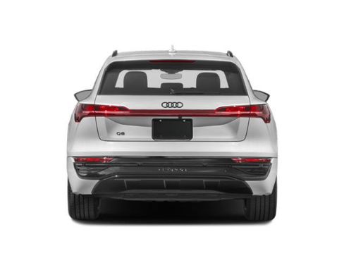 Used 2024 Audi Q8 e-tron Premium Plus w/ Premium Plus Package AWD/4WD image 5