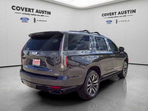 Used 2022 Cadillac Escalade Sport Platinum w/ Heavy-Duty Trailer Package AWD/4WD image 5