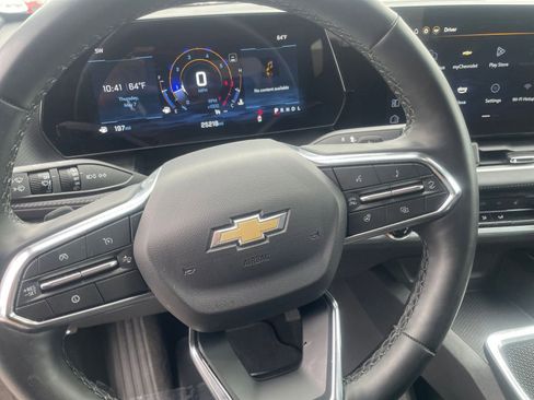 Used 2025 Chevrolet Equinox LT FWD image 28