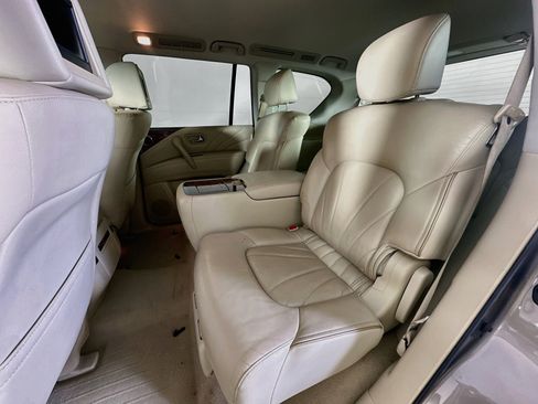 Used 2016 INFINITI QX80 4WD w/ Deluxe Technology Package image 30