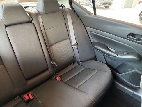 Used 2025 Nissan Altima 2.5 SV FWD image 37