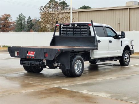 Used 2019 Ford F350 XLT w/ FX4 Off-Road Package image 4