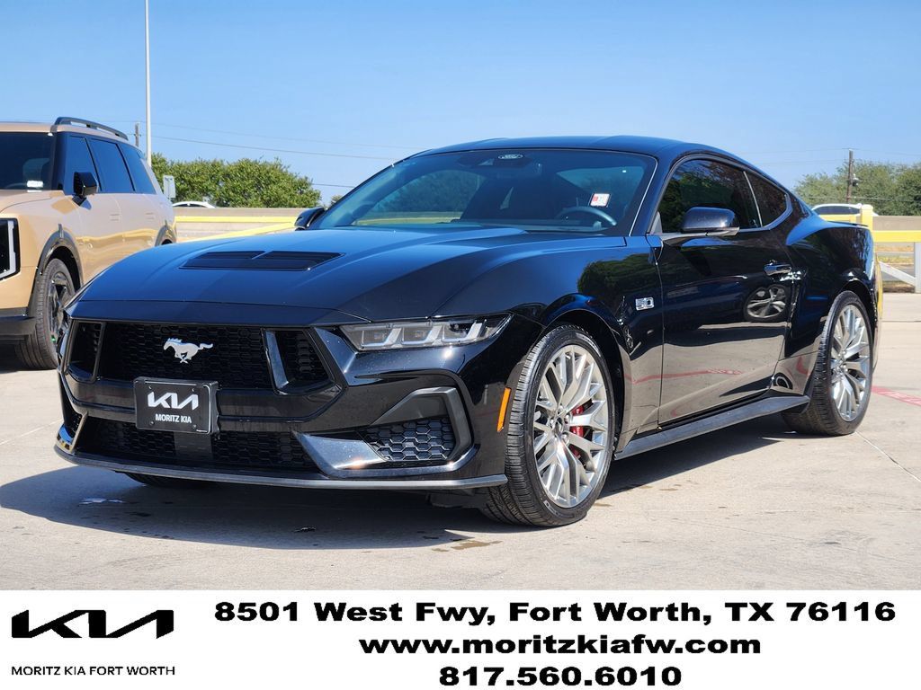 Used 2024 Ford Mustang GT Premium RWD image 3