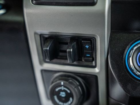 Used 2021 Ford F250 Lariat AWD/4WD image 34