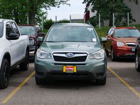 Used 2015 Subaru Forester 2.5i Premium w/ All-Weather Package AWD/4WD image 2