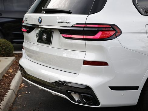 New 2026 BMW X7 xDrive40i w/ M Sport Package image 9