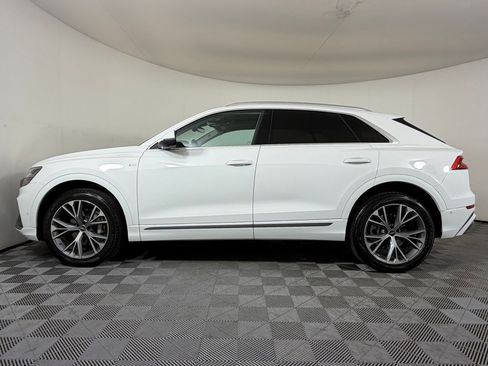 Used 2023 Audi Q8 Premium Plus w/ Premium Plus Package AWD/4WD image 2