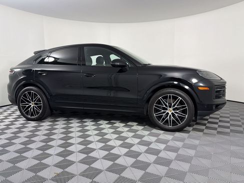 Certified 2024 Porsche Cayenne Coupe AWD/4WD image 8