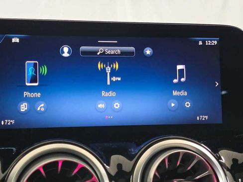 Used 2025 Mercedes-Benz GLA 250 4MATIC image 30