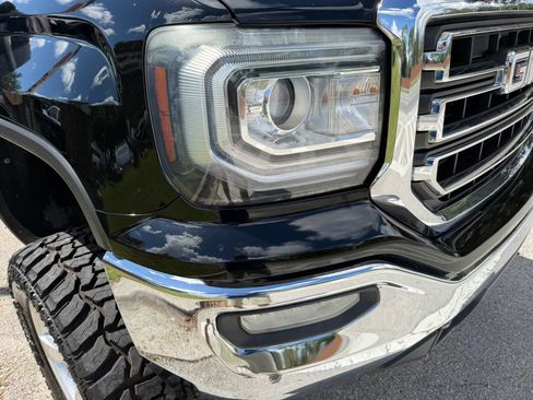Used 2017 GMC Sierra 1500 SLE w/ SLE Value Package AWD/4WD image 22