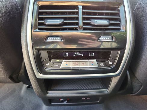 Used 2026 BMW X7 M60i AWD/4WD image 27