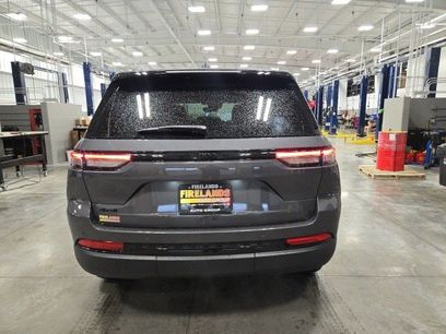 New 2025 Jeep Grand Cherokee Altitude