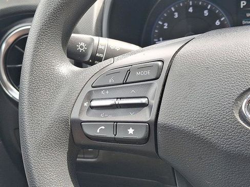 Certified 2023 Hyundai Kona SEL AWD/4WD image 17