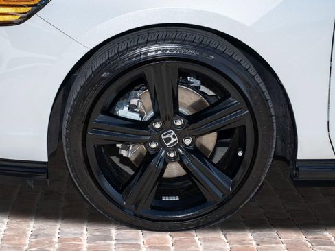 Certified 2025 Honda Accord Sport image 39