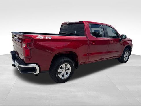Used 2022 Chevrolet Silverado 1500 LT AWD/4WD image 6