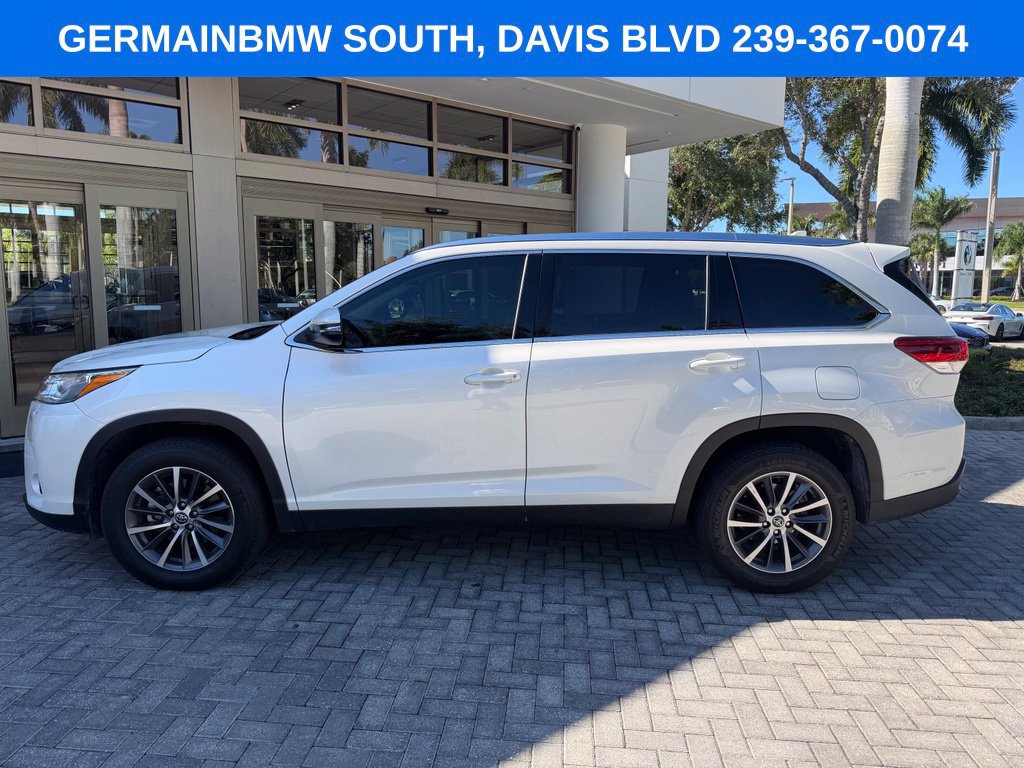 Used 2019 Toyota Highlander XLE FWD image 20
