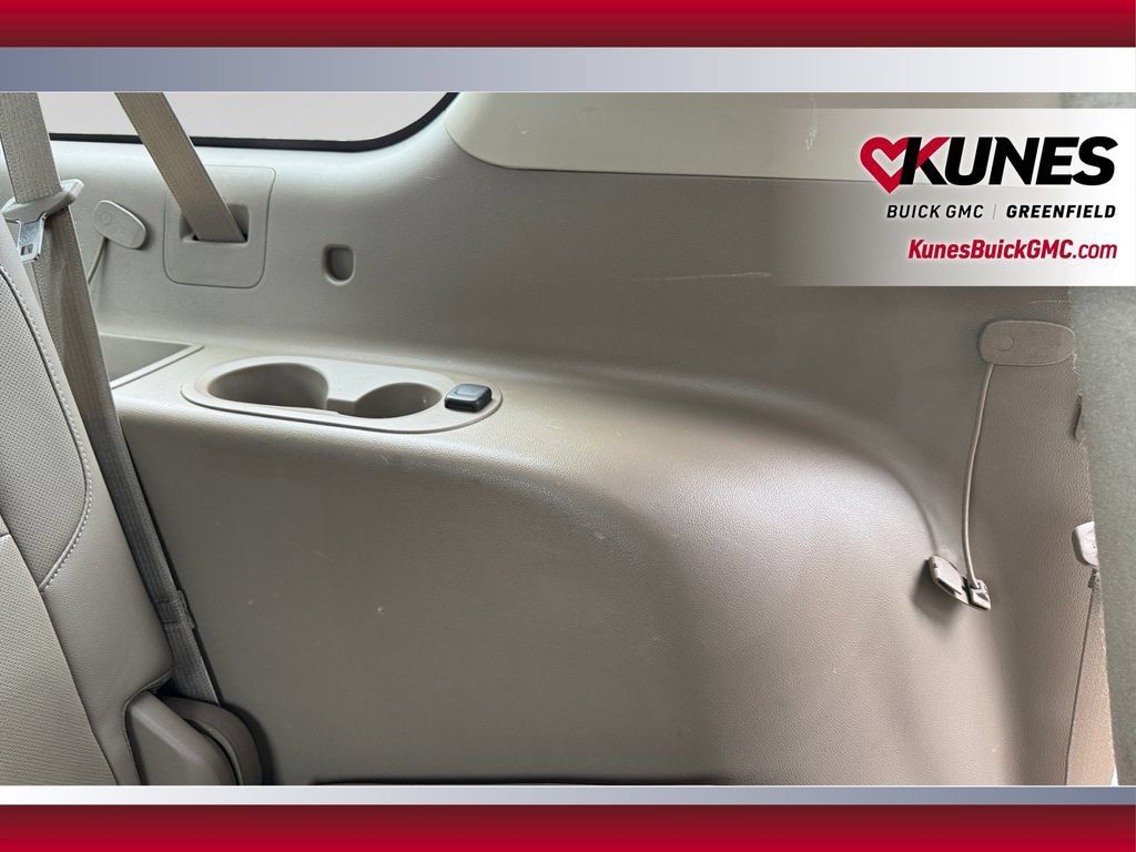 Used 2015 Chevrolet Suburban LTZ AWD/4WD image 16