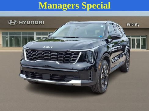 Used 2024 Kia Sorento S AWD/4WD image 1