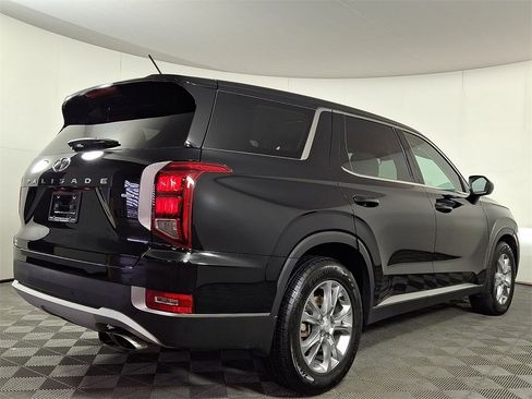 Used 2021 Hyundai Palisade SE w/ Winter Package image 9