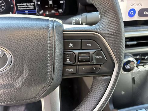 Used 2024 Toyota Tacoma Limited w/ Limited Package (LT) image 19