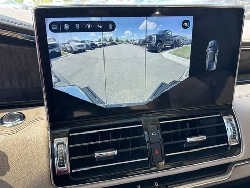 Used 2022 Lincoln Navigator Reserve AWD/4WD image 29