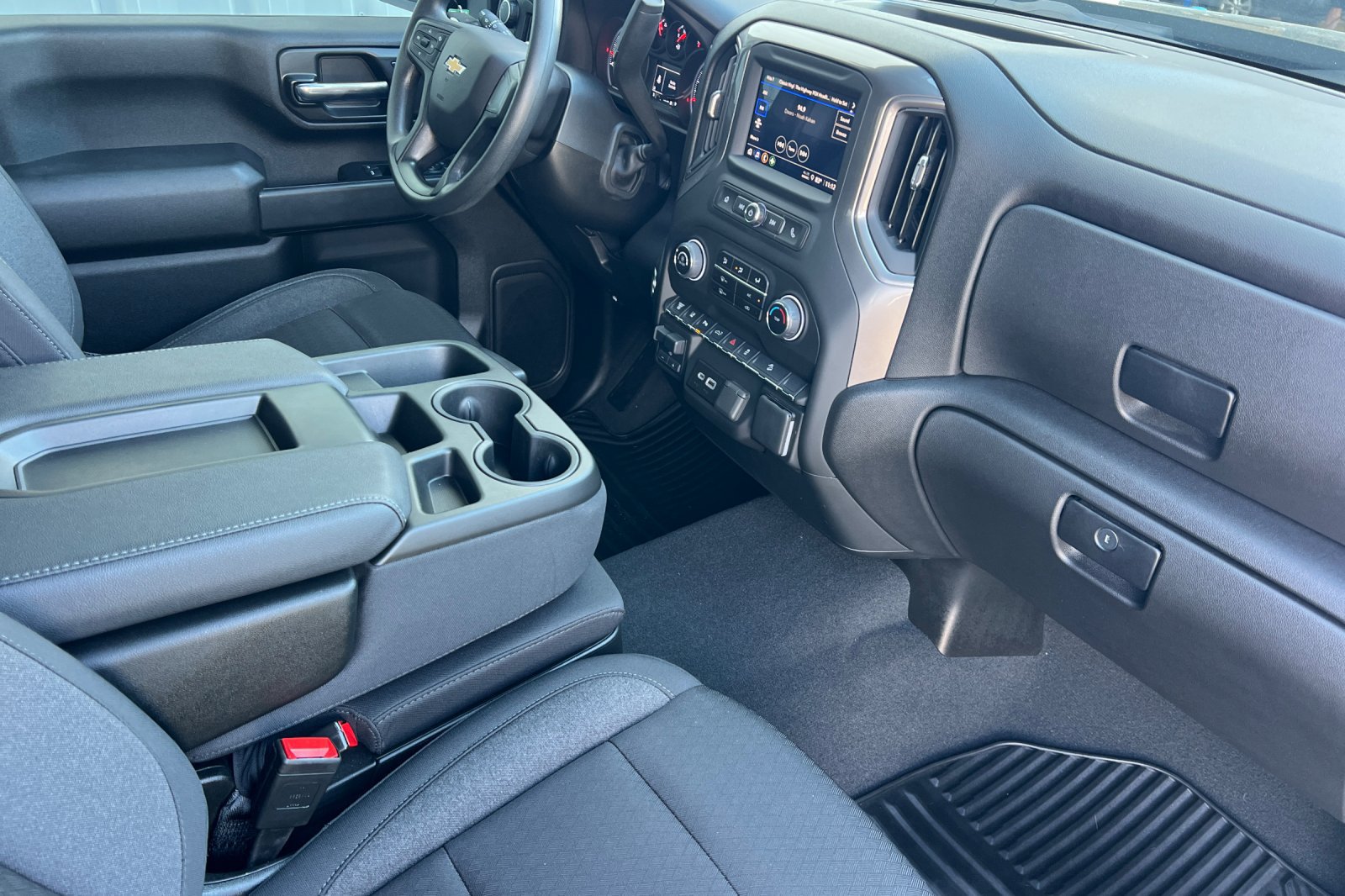 Used 2025 Chevrolet Silverado 2500 Custom w/ Custom Value Package AWD/4WD image 12